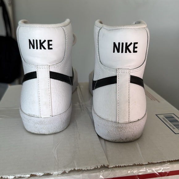 Nike Kids’ Blazer Mid ‘77 (GS) White - Picture 4 of 5